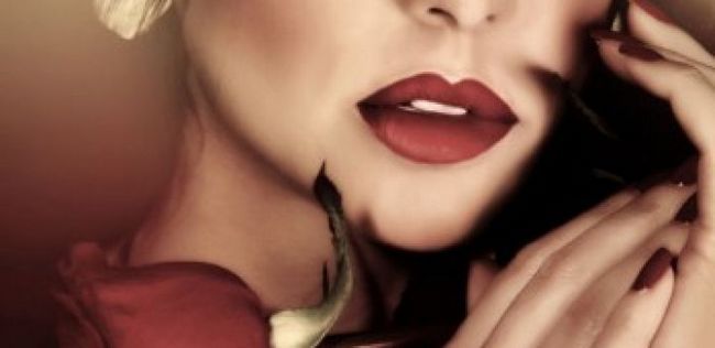 7 consejos de belleza sobre cómo aplicar y usar lápiz de labios mate