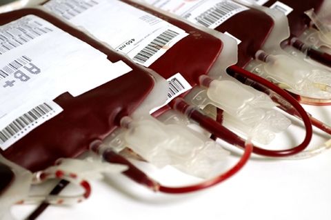 Suero de convaleciente sangre de sobrevivientes Ébola ahora se está vendiendo en África`s black market.