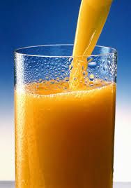 Un vaso de jugo de naranja es nutritivo y delicioso