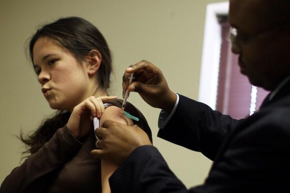 Clínica Bronx da hacia fuera vacunas H1N1