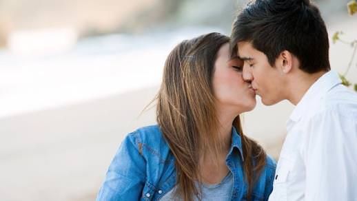 Cómo besar a un chico? (Romántica y apasionada)
