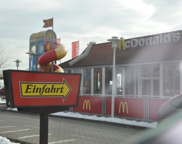 McDonald`s, has been dropped from one of Germany`s youth nutritional programs amidst protests from parents and other health organizations.
