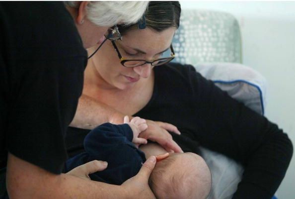 Las madres israelíes Asistir mama Clases Alimentación Después del susto Leche en Polvo