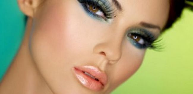 Top 8 esenciales bolsa de maquillaje