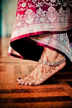 15 Mejores / diseños de henna nupciales / Dulhan mehndi para piernas