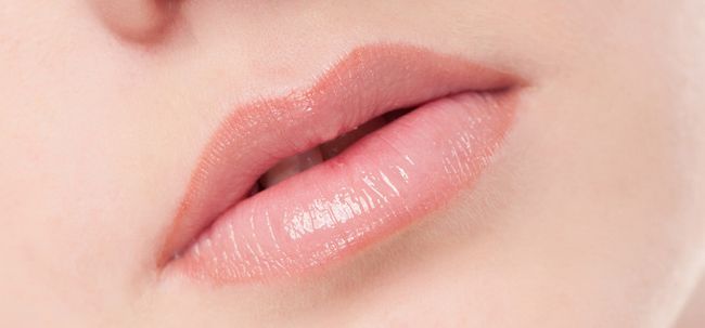 15 Consejos simples para conseguir suaves labios rosados ​​Naturalmente