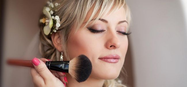 4 Consejos de maquillaje de boda para las novias de verano