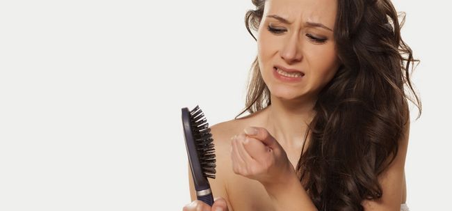 7 Los tratamientos ayurvédicos eficaz para detener la caída del cabello