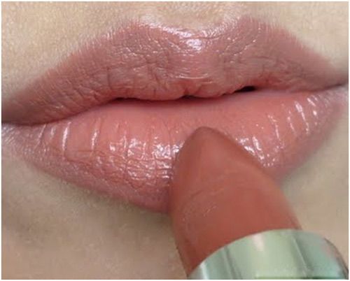 color de lápiz de labios Maybelline sensacional
