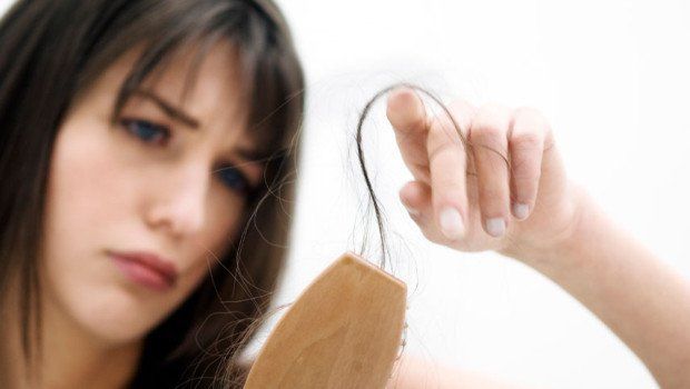 Los tratamientos caseros para prevenir la caída del cabello, la caída del cabello durante la temporada de invierno