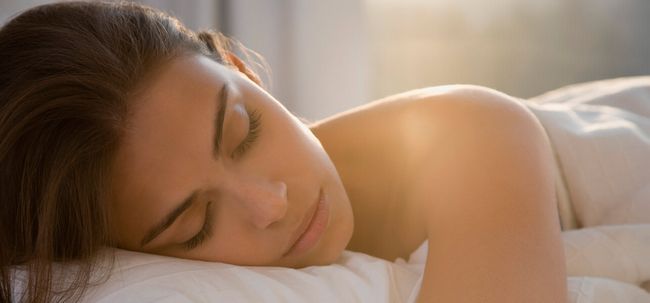 ¿Cómo conciliar el sueño rápido?