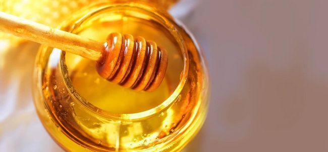 Cómo utilizar la miel para eliminar el acné en casa?