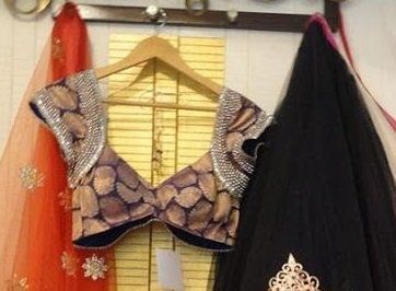 Diseño de la blusa más reciente para medio sari # 7