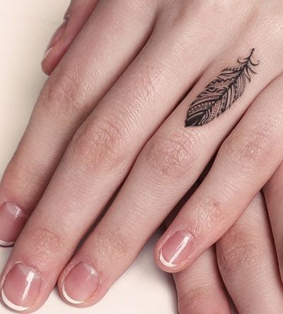 Lovable pequeña tattoos1 dedo