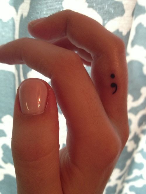 Lovable pequeña tattoos4 dedo