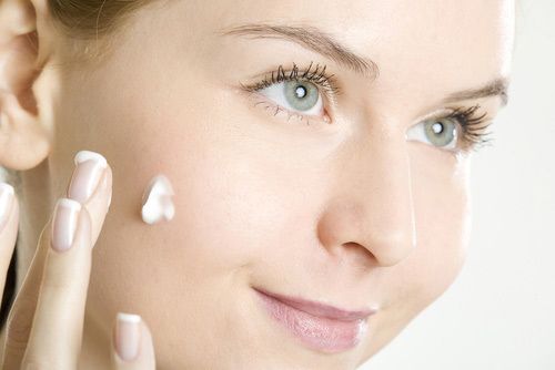 crema hidratante beneficios de belleza teñido