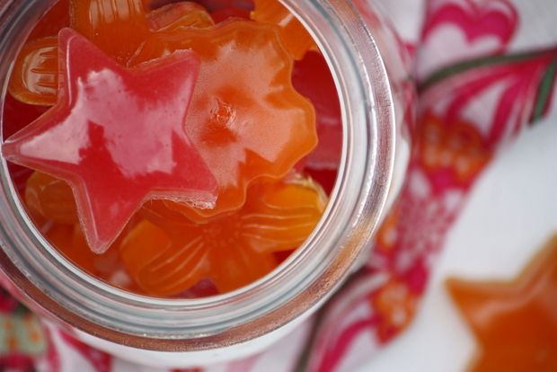 Saludable Sour Gummy Stars (Cinco Minutos Prep)