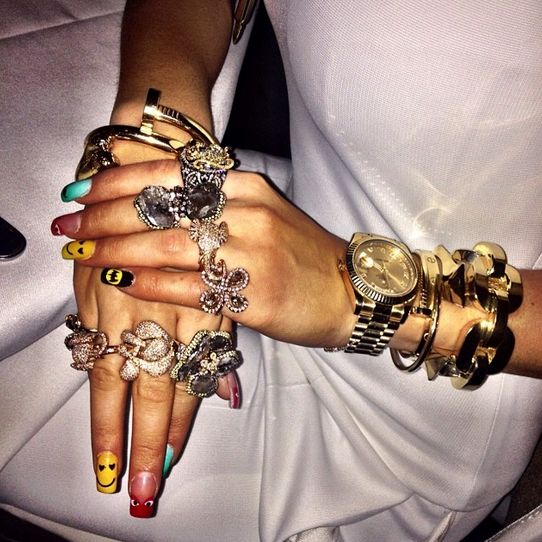 ¿Te gustan las uñas de Rita Ora?