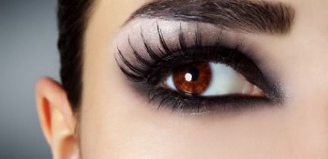 10 consejos sobre la manera de aplicar el maquillaje para que tus ojos se vean más grandes
