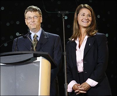 La Fundación Bill y Melinda Gates ha donado una cantidad significativa de dinero para ayudar a impulsar, de alivio, y los esfuerzos de investigación médica para luchar contra el brote de Ébola.