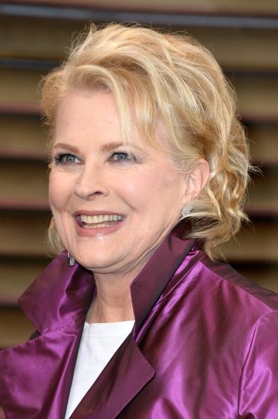 Candice Bergen`s new memoir mentions her weight gain in passing, but that is getting all the attention. 