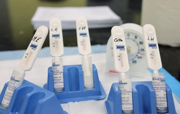 Cdc recibe aire ayuda a indiana para un posible brote de VIH