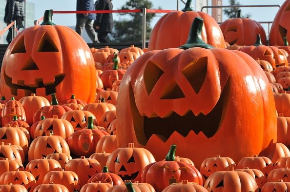 Controvertida venta de Halloween vuelve disfraces 'anna rexia': 'nunca se puede ser demasiado rica ni demasiado delgada 