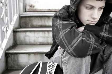 Los padres deben evitar culpar a sí mismos y sólo se centran en ayudar a sus hijos adolescentes deprimidos.
