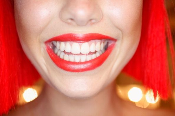 Cómo dientes rectos pueden no ser algo que usted puede hacer en casa.