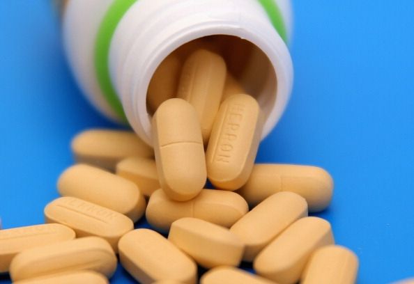 La drogodependencia: tasas alarmantes mostrar a la gente llegar a ser demasiado dependiente de los medicamentos