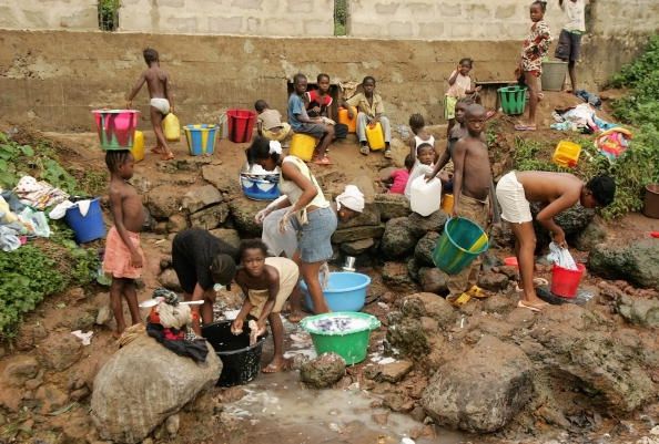 De Sierra Leona`s Survive In One Of The Worlds Poorest Countries