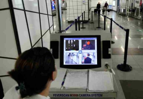 Detección de Ébola en los aeropuertos realiza el saque inicial en nueva york