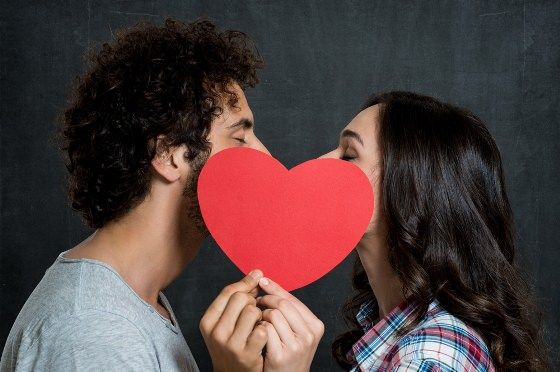 ¿Como besar? Cómo besar románticamente, con pasión y perfección?
