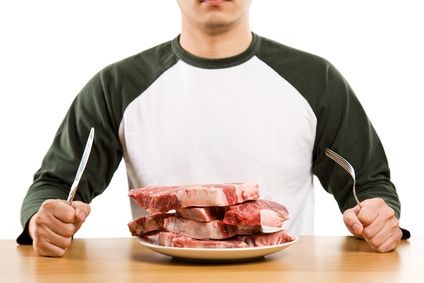 Comer grandes cantidades de carnes rojas y procesadas puede aumentar el riesgo de enfermedades del corazón y cáncer.