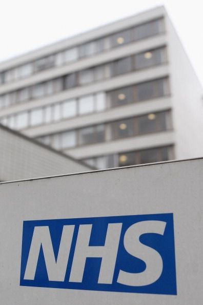 Gobierno se compromete Aumentar En NHS Financiamiento