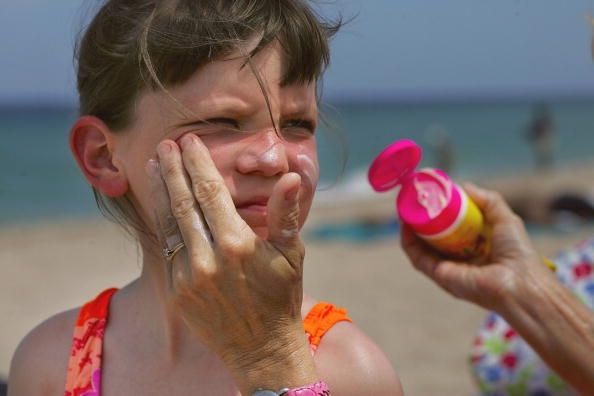Protector solar puede fallar para prevenir el cáncer de piel