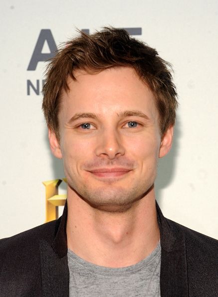 Bradley James en el A + E Networks Upfront.