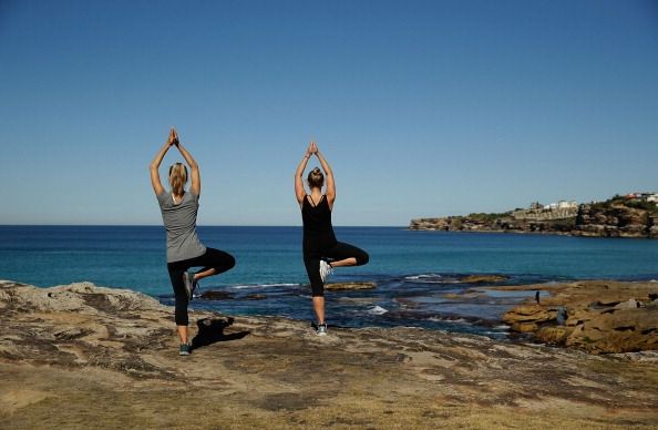 Las personas con artritis pueden beneficiarse de yoga