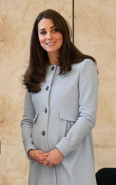 Kate Middleton se abre el Centro de Ocio de Kensington.
