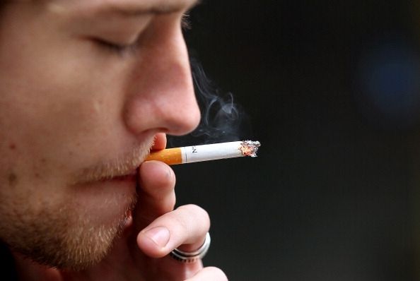 La OMS insta a los fumadores para dejar de fumar En el Día Mundial Sin Tabaco