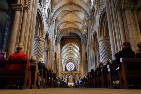 El nuevo obispo de Durham Paul Butler Es Enthroned En Durham ...