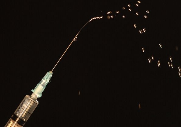Flakka, que se puede inyectar o utilizado de otra manera, es la droga de la calle causando rabia y gente desnuda corriendo por las calles.
