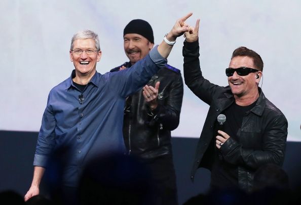 Tim Cook, U2 en la inauguración de iPhone 6