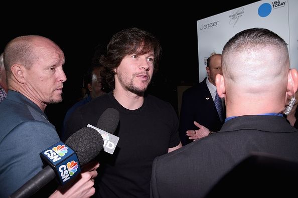 Mark Wahlberg en el Fondo Solidario`s Big Game Big Give event.