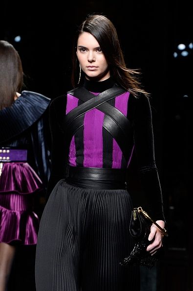 Kendall Jenner en el Balmain Desfile de moda durante la Paris Fashion Week Moda Otoño / Invierno 2015/2016.