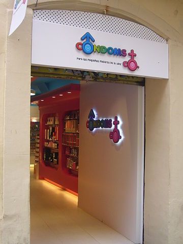 Los condones tienda en la plaza de Sant Josep Oriol, 7, Barcelona