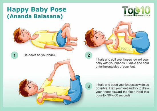bebé feliz actitud de la yoga