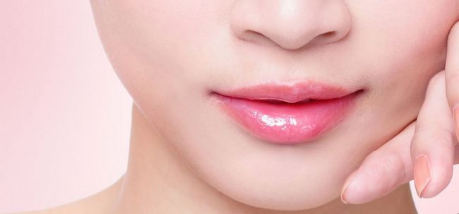 14 consejos de belleza para los labios rosados ​​Saludable