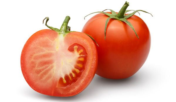 beneficios para el cabello de tomate