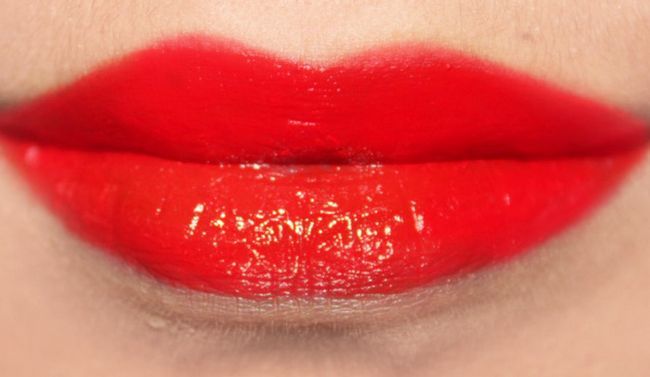 4 increíble maquillaje Hack para corregir labios desiguales para lograr Perfect Lip Forma (4)